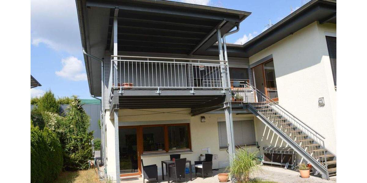 BüroPraxisräume: ruhige Lagehochwertiges Gebäudeviele Stellplätze mit Option WohnenArbeiten zimmer