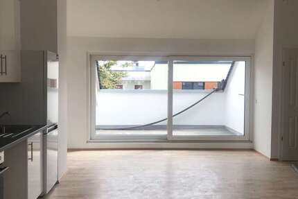 Wohnung zum Mieten in Frankfurt 2.390 € 120 m² 3 zimmer