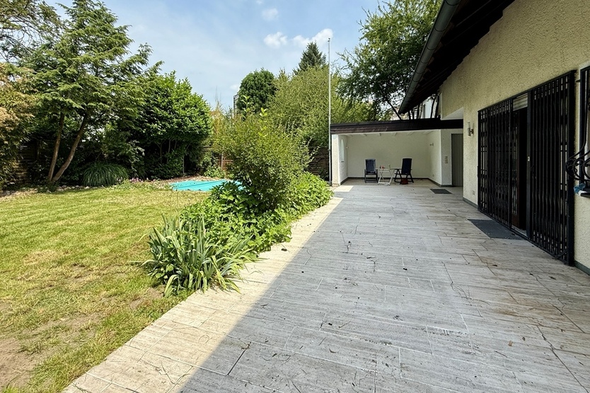Repräsentativ und top gepflegt: Exclusive kleine Villa in Offenbach-Buchrain! 8 zimmer