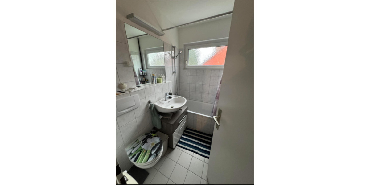 Dachgeschoßwohnung Hanau - 3 Zimmer, 64 m&sup2;, 159.000&euro; | Angebot:25044656