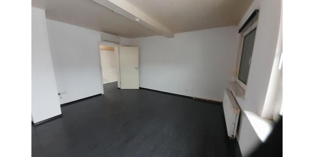 Mehrfamilienhaus, Wohnhaus Rodenbach - 8 Zimmer, 170 m&sup2;, 290.000&euro; | Angebot:26146321