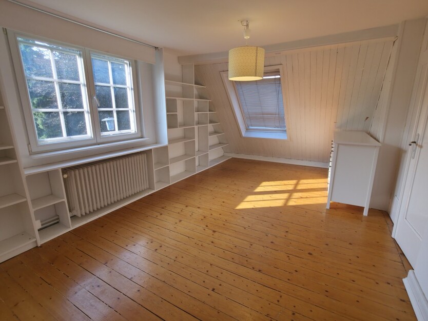 *Für die kleine Familie! Idyllisches Einfamilienhaus mit Atelier in begehrter Wohnlage von Hanau* 5 zimmer