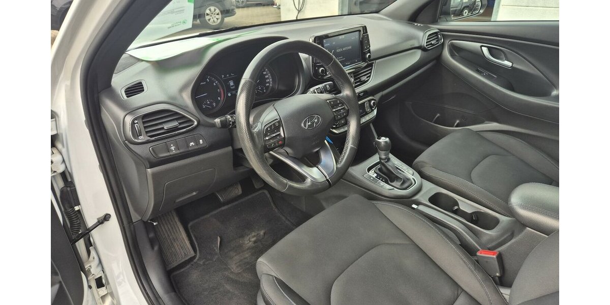 Hyundai i30 Passion +, Rückfahrkamera, Carplay, Navi, Sitz 85.411 km 14.990 &euro; Rodgau 63110