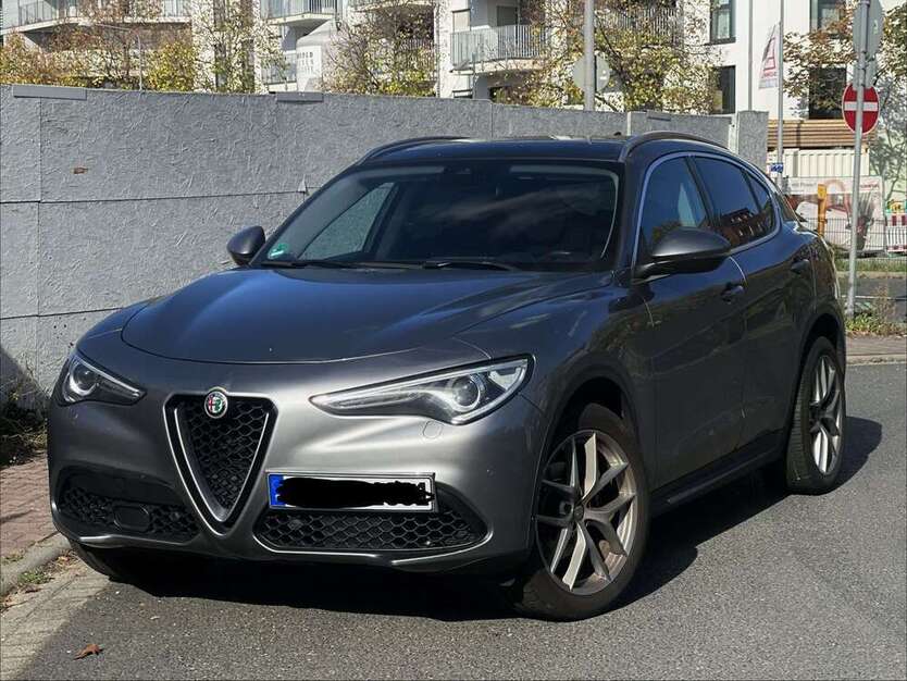 Alfa Romeo Stelvio 75.000 km 24.550 € Friedrichsdorf 61381