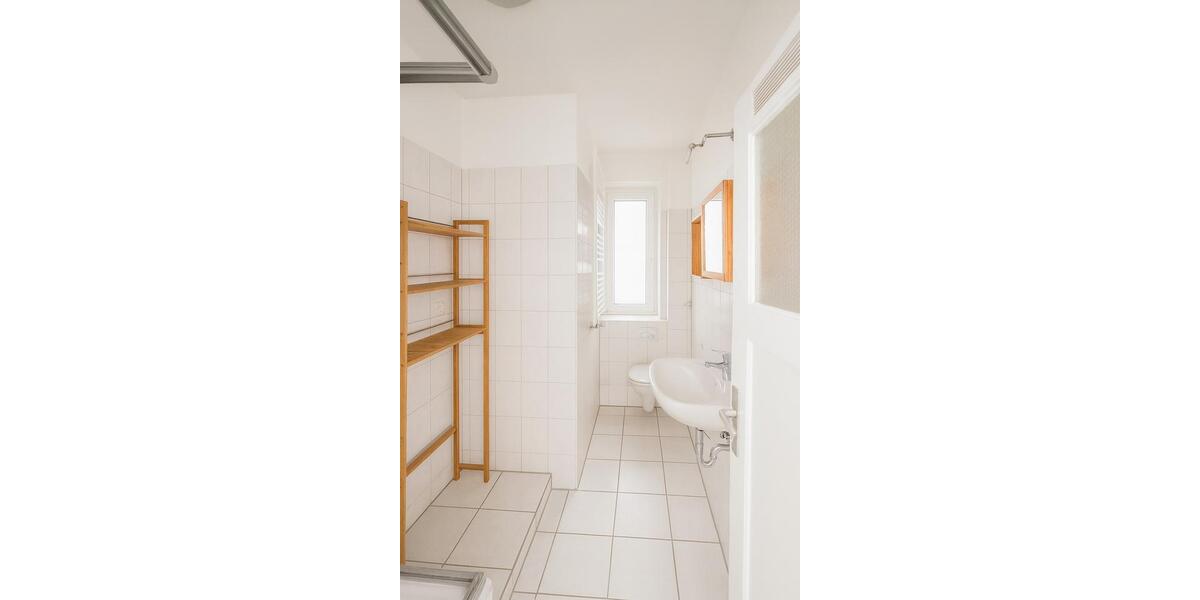 Etagenwohnung Frankfurt am Main Gutleutviertel - 2 Zimmer, 70 m&sup2;, 1.200&euro; | Angebot:25936588