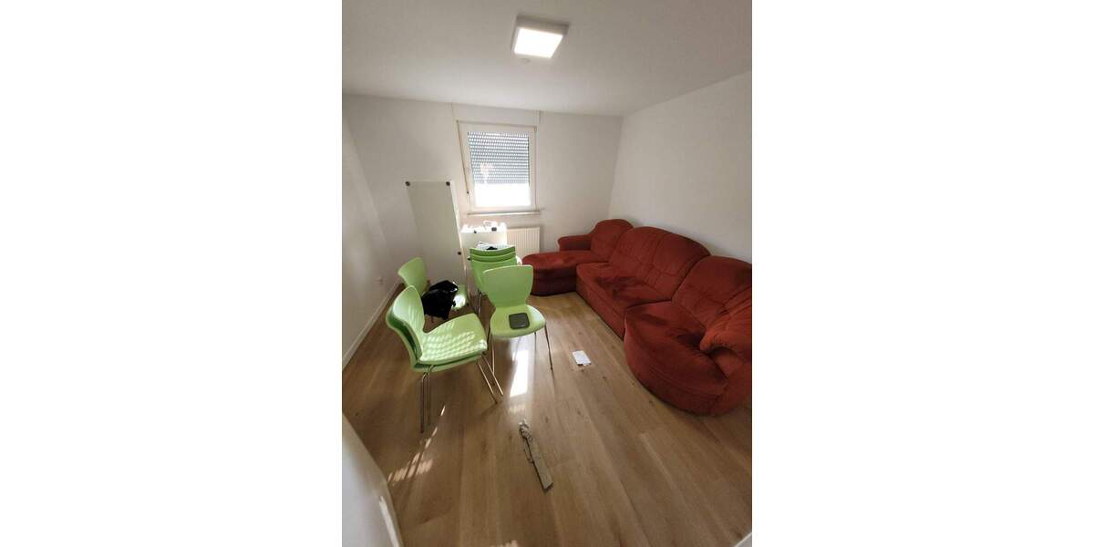 Etagenwohnung Rüsselsheim - 7 Zimmer, 120 m&sup2;, 2.600&euro; | Angebot:25998817