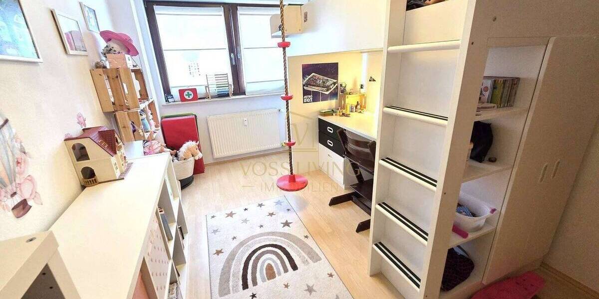 **Gut geschnittene 3-Zimmer-Wohnung mit Balkon - inkl. 1-3 TG-Stellplätze** 3 zimmer