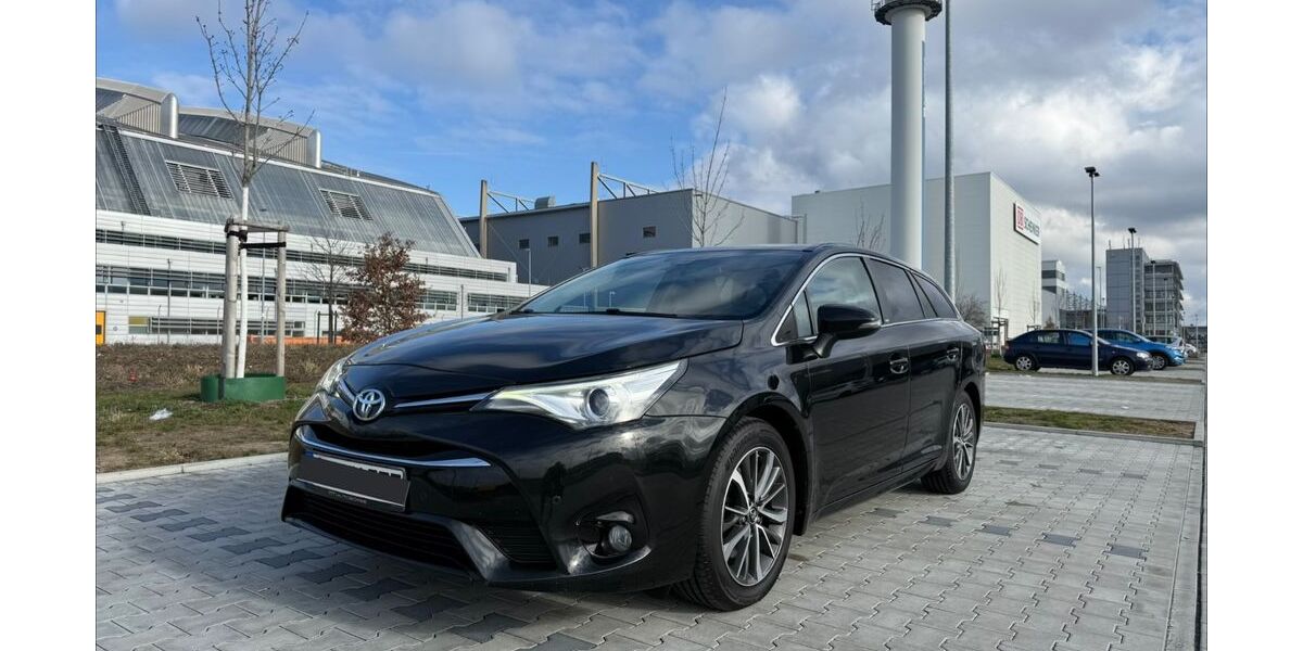 Toyota Avensis 119.000 km 13.200 &euro; Offenbach am Main 63069