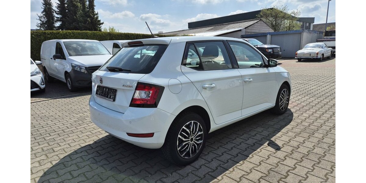 Skoda Fabia Cool Plus 127.420 km 7.890 &euro; Rodgau 63110