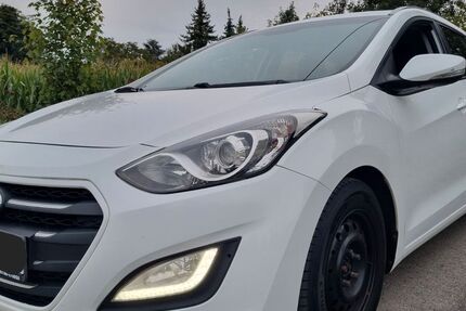 Hyundai i30 140.000 km 8.500 € Wiesbaden 65187