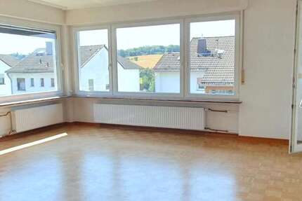 Haus zum Kaufen in Eppstein-Niederjosbach 549.000 € 184 m² 8 zimmer