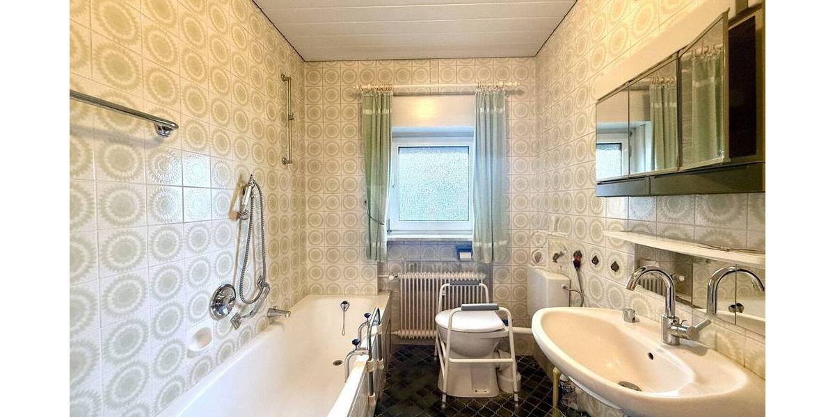 Mehrfamilienhaus, Wohnhaus Kelkheim (Taunus) Kelkheim - 8 Zimmer, 183 m&sup2;, 779.000&euro; | Angebot:26246020