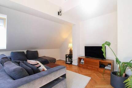 Charmantes Altbau-Investment in Toplage - Dach-Maisonettewohnung im Herzen von Bad Homburg 3 zimmer