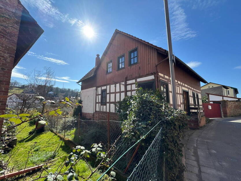 Charmantes Fachwerkhaus mit Wintergarten im Ortskern von Heubach...