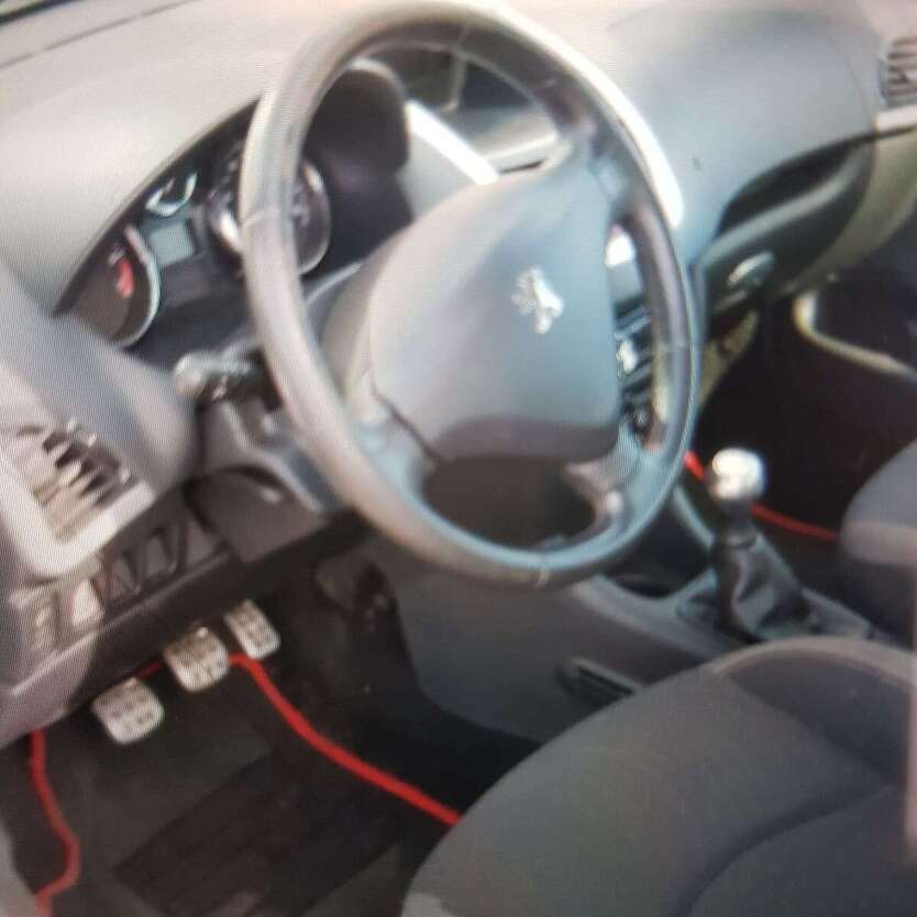 Peugeot 206 911.542 km 3.300 € Offenbach am Main 63065