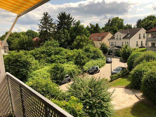 FFM-Zeilsheim: Wunderschöne Meisonette mit zwei Balkonen in ruhiger Lage