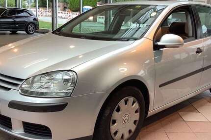 VW Golf 88.000 km 4.999 € Wiesbaden 55252