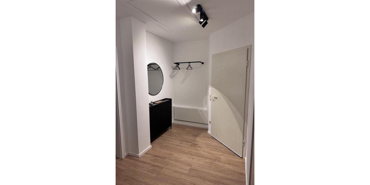 Dachgeschoßwohnung Aschaffenburg Damm - 2 Zimmer, 67 m&sup2;, 1.330&euro; | Angebot:26343868