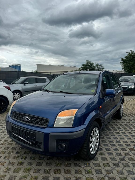 Ford Fusion 148.714 km 2.200 € Mühlheim 63165