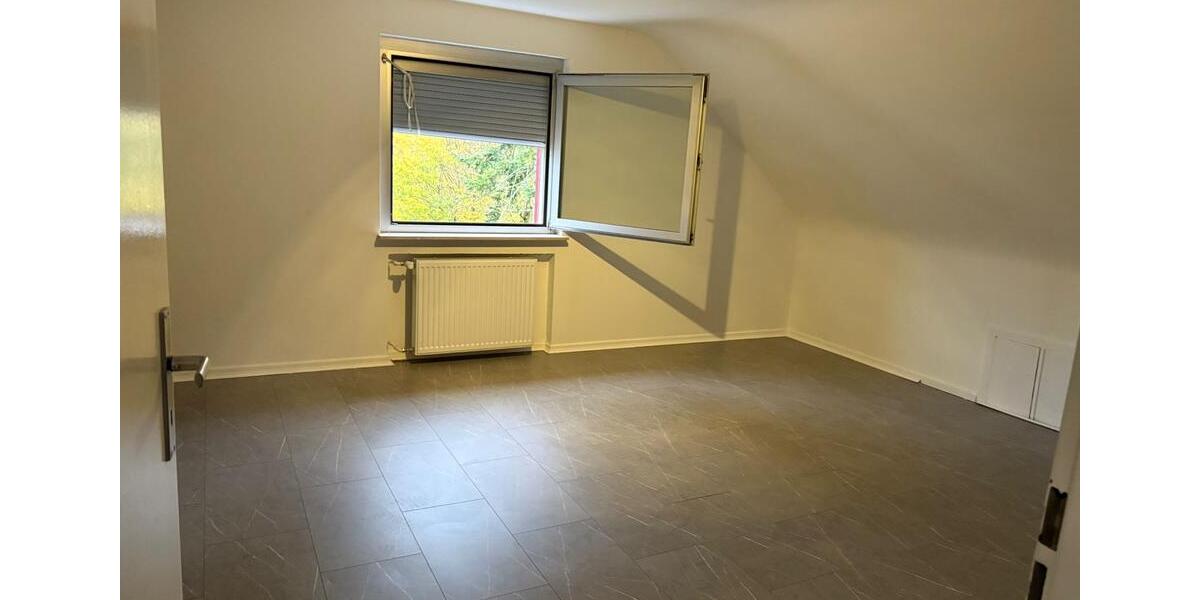 2 Zimmer-Dachgeschosswohnung in Frankfurt Fechenheim 2 zimmer