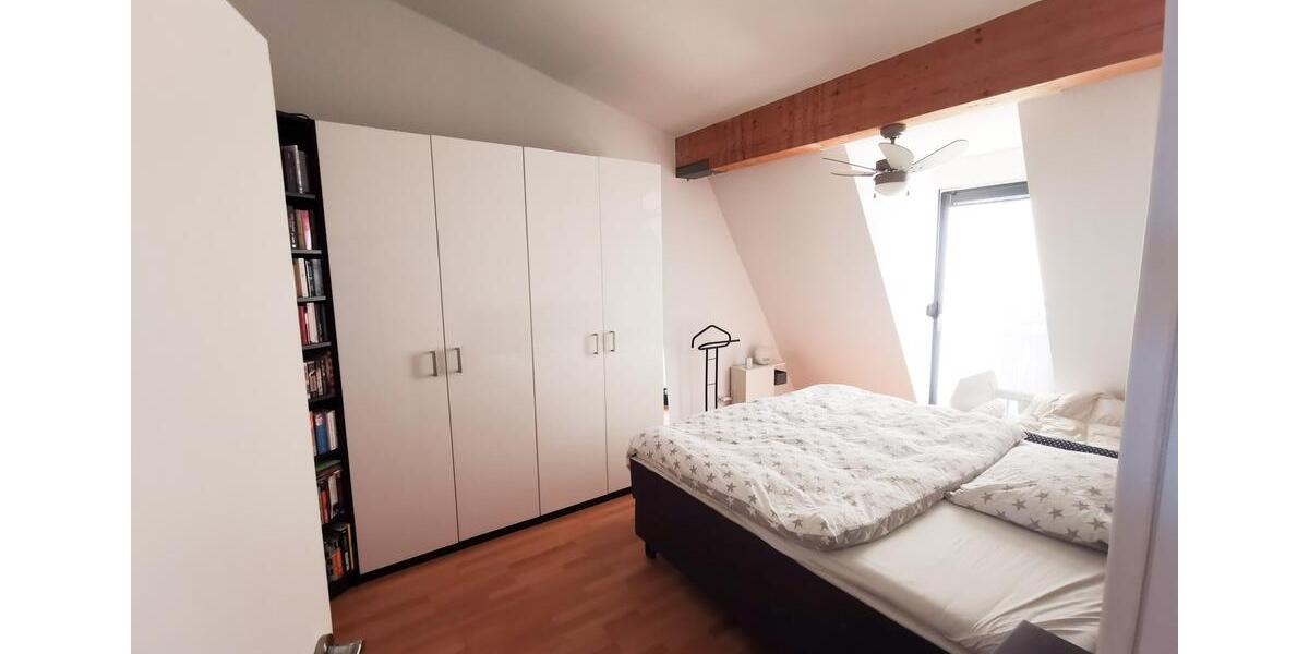 Maisonettenwohnung Frankfurt am Main Niederrad - 5 Zimmer, 157 m&sup2;, 2.400&euro; | Angebot:25777517
