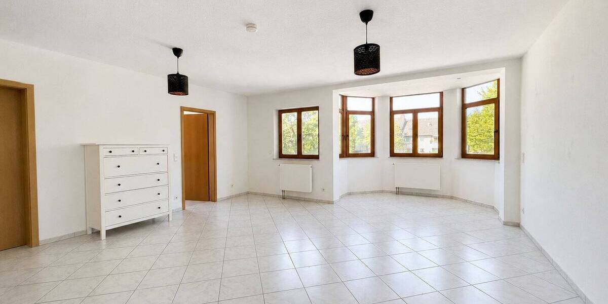 Etagenwohnung Hofheim - 3 Zimmer, 73 m&sup2;, 1.000&euro; | Angebot:26796268