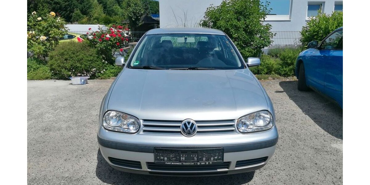 VW Golf 140.000 km 2.000 &euro; friedrichsdorf 61381