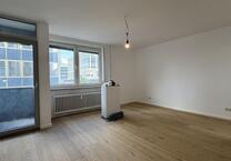 Erstbezug! Sanierte 1-Zimmer Wohnung mit Küche und Balkon in der Innenstadt