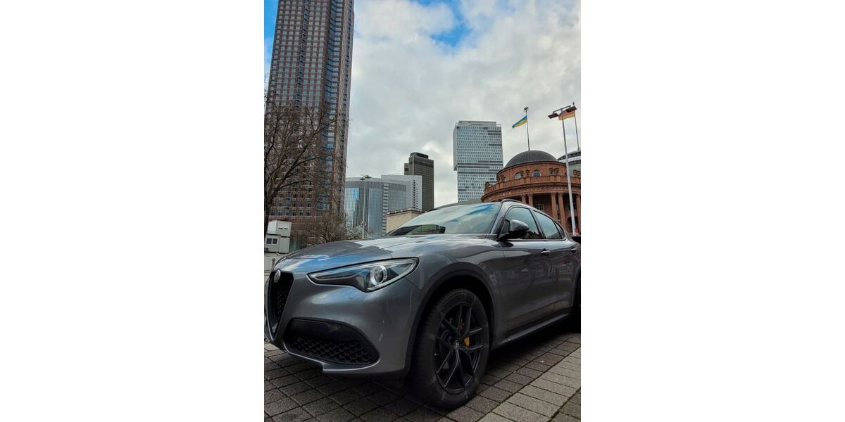 Alfa Romeo Stelvio 92.000 km 25.500 &euro; Frankfurt am Main 65929