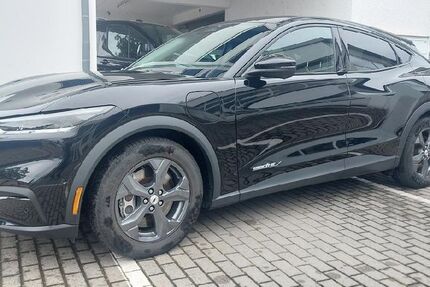 Ford Mustang Mach-E 32.000 km 31.990 € Rüsselsheim 65428