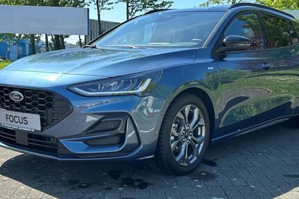 Ford Focus 5.700 km 31.980 € Bad Homburg 61352
