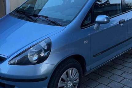 Honda Jazz 77.000 km 2.999 &euro; Offenbach 63069