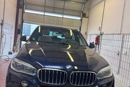 BMW X5 149.500 km 25.100 € Frankfurt 60326