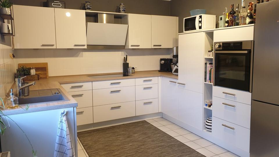 *** 3,5 ZW mit Balkon, EBK, neuen Bädern in Nidderau Ostheim zimmer