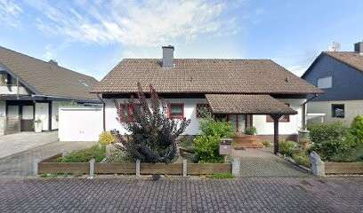 Haus zum Kaufen in Erlensee-Langendiebach 500.000 € 225 m² 5 zimmer