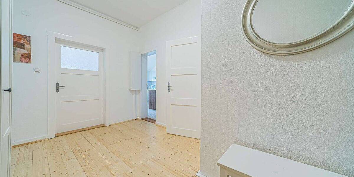 Etagenwohnung Frankfurt am Main Westend-Süd - 2 Zimmer, 75 m&sup2;, 1.650&euro; | Angebot:26683316