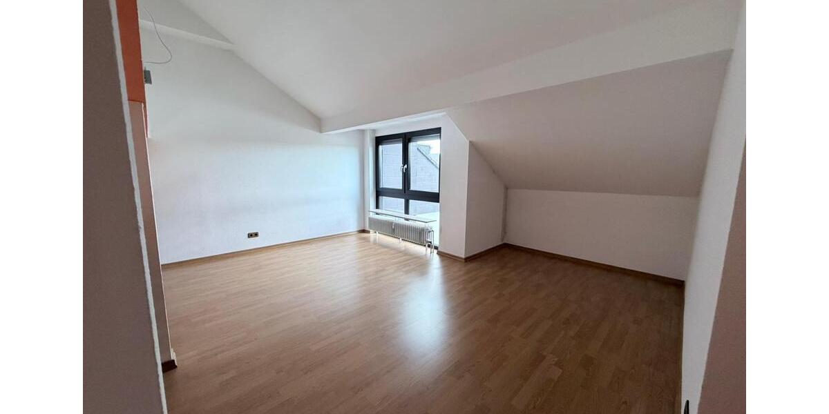Maisonettenwohnung Bad Homburg vor der Höhe Gonzenheim - 2.5 Zimmer, 84 m&sup2;, 1.330&euro; | Angebot:25298615