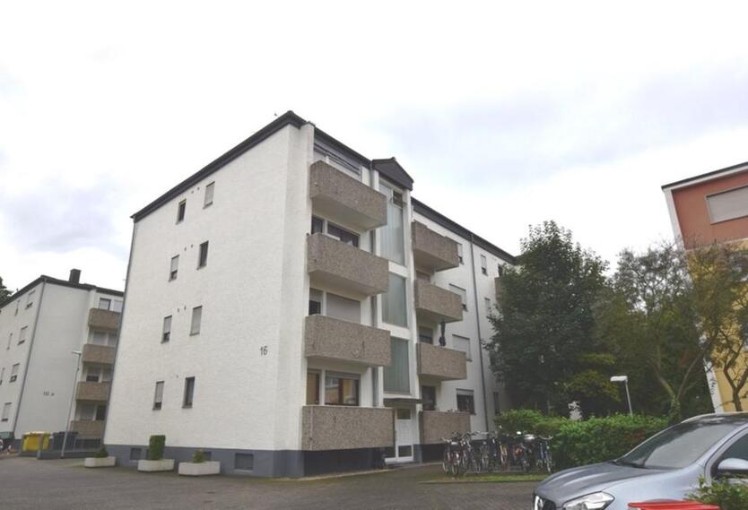 1-ZW mit Balkon und Stellplatz zimmer