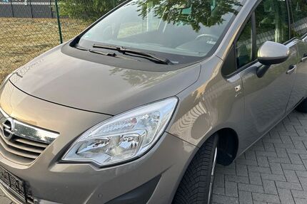 Opel Meriva 201.000 km 2.990 &euro; Hanau 63456