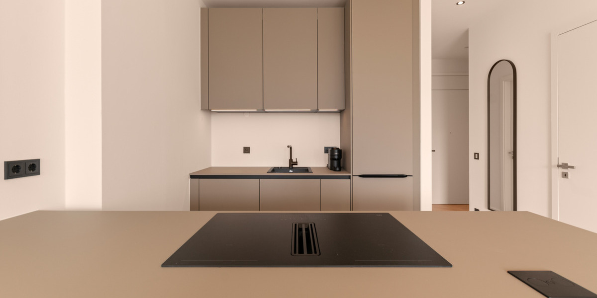 Etagenwohnung Frankfurt am Main Ostend - 2 Zimmer, 69 m&sup2;, 2.670&euro; | Angebot:25691018