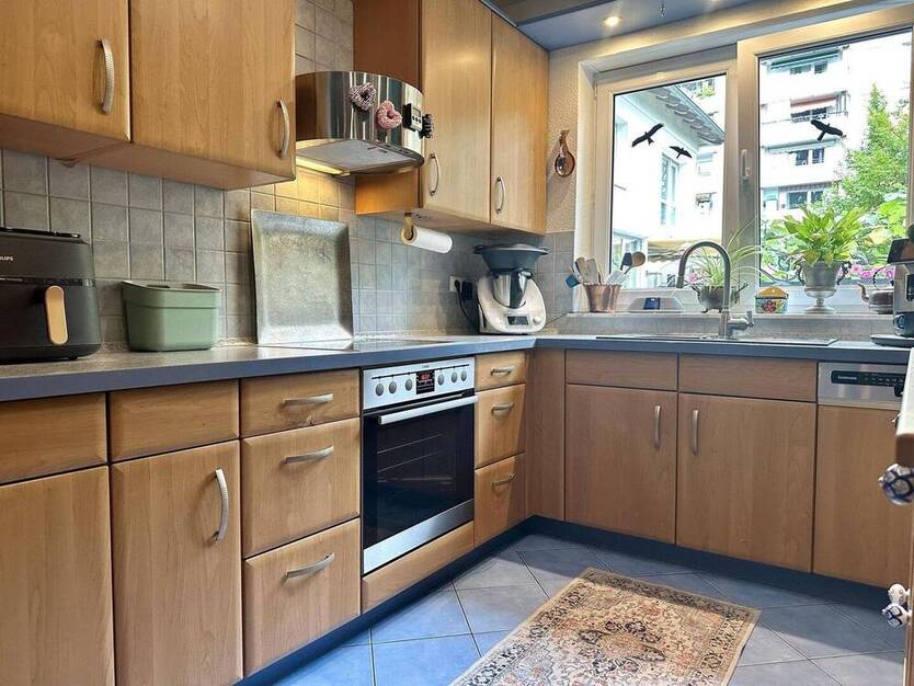 Einziehen und wohlfühlen! - 2 Familienhaus inkl. Garage - gesuchte Wohnlage 6 zimmer