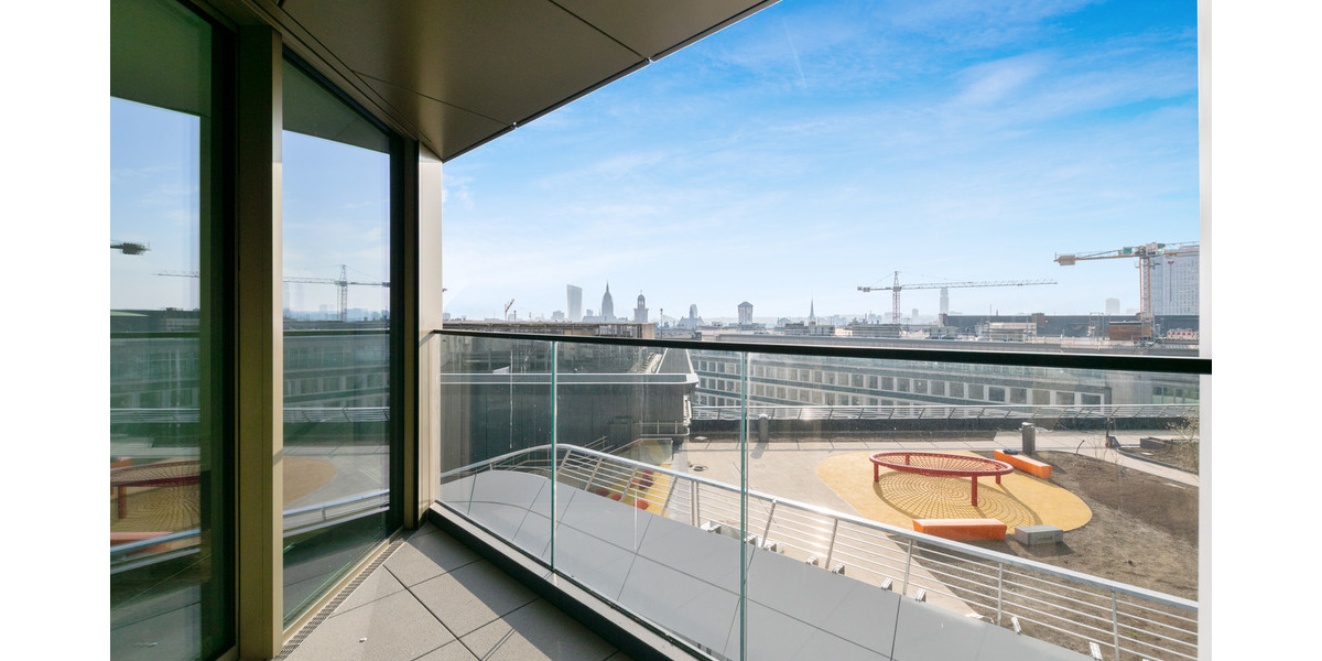 Etagenwohnung Frankfurt am Main Innenstadt - 2 Zimmer, 82 m&sup2;, 2.115&euro; | Angebot:26092972