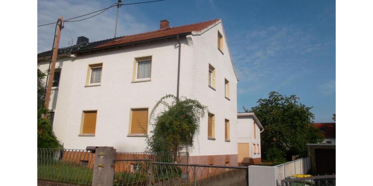 Doppelhaushälfte mit Zisterne 4.5 zimmer