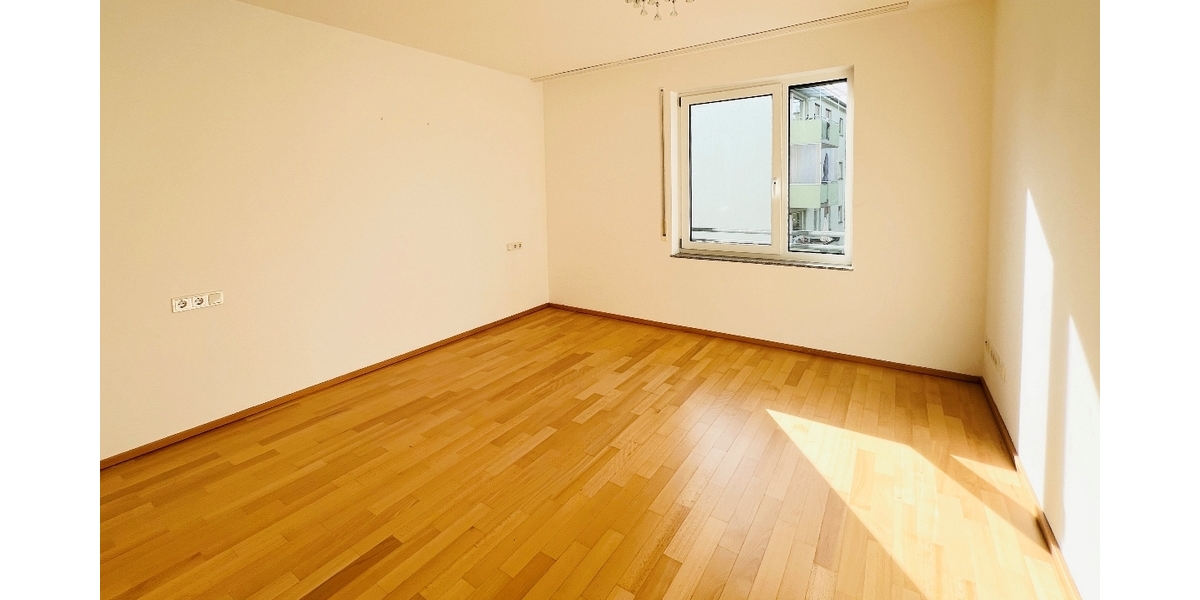 Gut geschnittene 2-Zimmer-Wohnung mit großer Dachterrasse in Frankfurt-Unterliederbach! - Etagenwohnung Frankfurt am Main Unterliederbach | Angebot:27266002