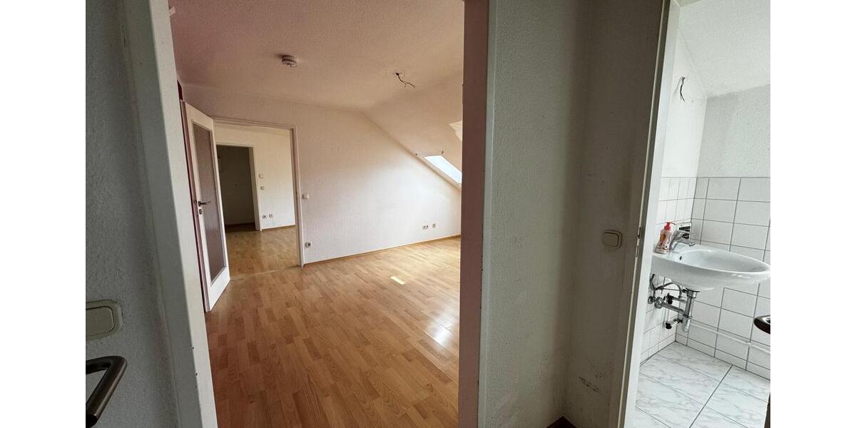 Dachgeschoßwohnung Darmstadt Bessungen - 2 Zimmer, 49 m&sup2;, 600&euro; | Angebot:26222876