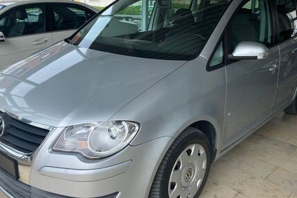 VW Touran 172.000 km 6.999 &euro; Neu-Isenburg 63263