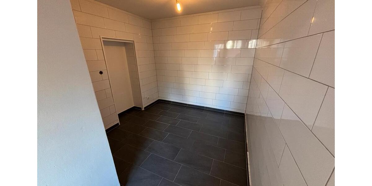 Hochparterre Hanau - 3 Zimmer, 95 m&sup2;, 1.200&euro; | Angebot:26238005