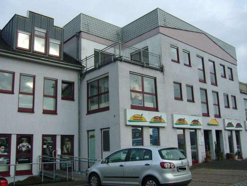 Büro in Altenstadt 900 € 117.85 m²