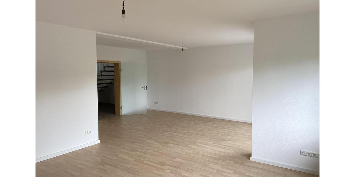 Maisonettenwohnung Rödermark - 4.5 Zimmer, 149 m&sup2;, 1.800&euro; | Angebot:26694053