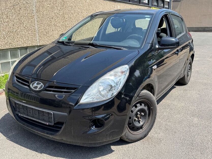 i20